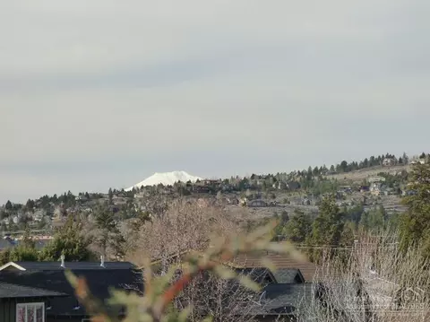 1075 NE Kayak Loop, Bend, OR 97701 photo 12