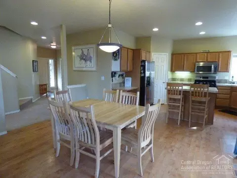 61277 SW Brookside Loop, Bend, OR 97702 photo 5