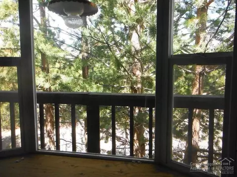 123435 Holcomb Dr, Crescent Lake, OR 97733 photo 9