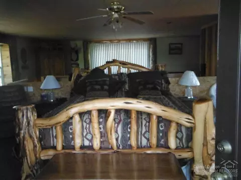 123435 Holcomb Dr, Crescent Lake, OR 97733 photo 7