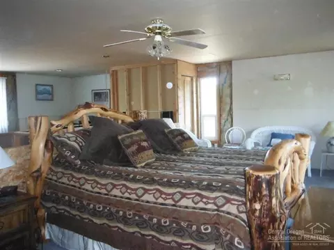 123435 Holcomb Dr, Crescent Lake, OR 97733 photo 8