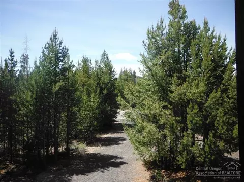 123435 Holcomb Dr, Crescent Lake, OR 97733 photo 3