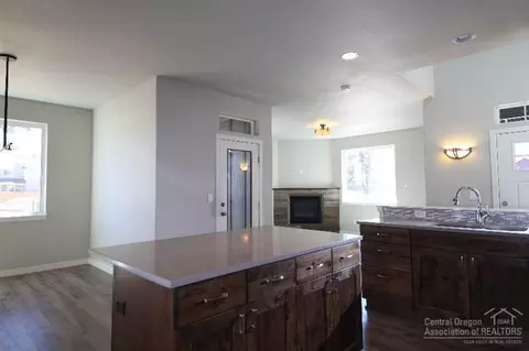 20459 Del Coco Ct, Bend, OR 97702 photo 3