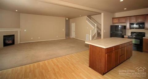 62025 Quail Run Pl, Bend, OR 97701 photo 9