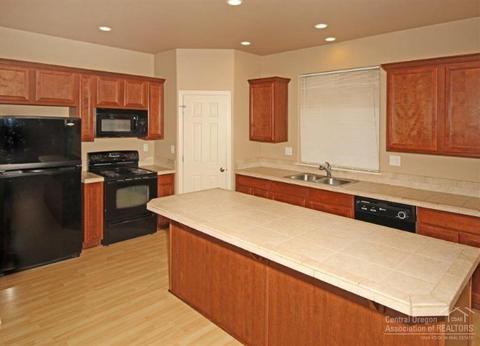 62025 Quail Run Pl, Bend, OR 97701 photo 6