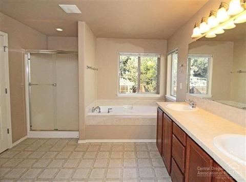 62025 Quail Run Pl, Bend, OR 97701 photo 13