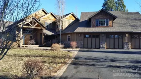 60280 Sunset View Dr, Bend, OR 97702 photo 1