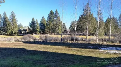 60280 Sunset View Dr, Bend, OR 97702 photo 4