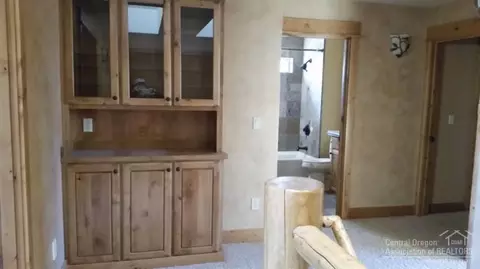 60280 Sunset View Dr, Bend, OR 97702 photo 10