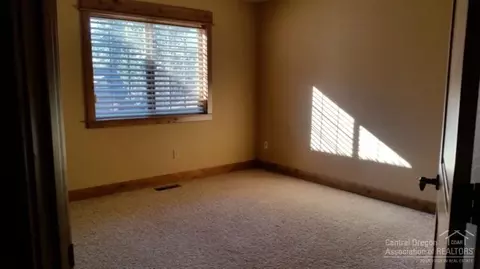 60280 Sunset View Dr, Bend, OR 97702 photo 11