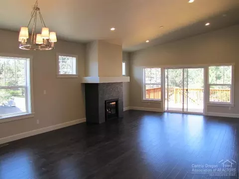 61077 Ruby Peak Ln, Bend, OR 97702 photo 8