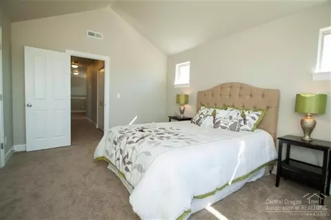 20544 Gloucester Ln, Bend, OR 97701 photo 15