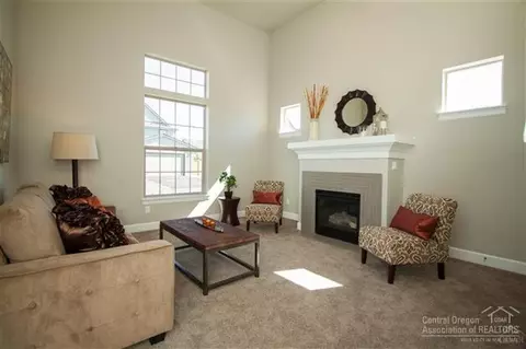 20544 Gloucester Ln, Bend, OR 97701 photo 10