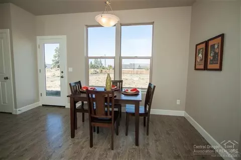 20544 Gloucester Ln, Bend, OR 97701 photo 9