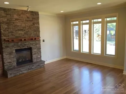 2186 NW High Lakes Loop, Bend, OR 97701 photo 3
