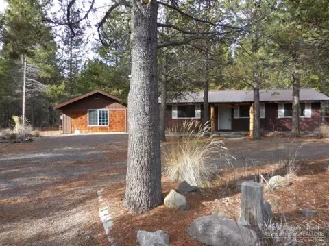 15540 Emerald Dr, La Pine, OR 97739 photo 1