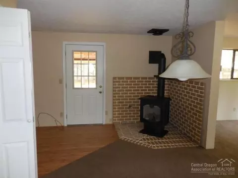 15540 Emerald Dr, La Pine, OR 97739 photo 8