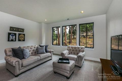 2663 NW Niagara Ct, Bend, OR 97703 photo 17
