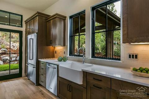 2663 NW Niagara Ct, Bend, OR 97703 photo 8