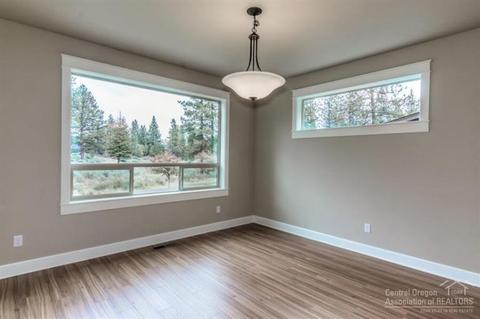 60334 Hedgewood Ln, Bend, OR 97702 photo 12