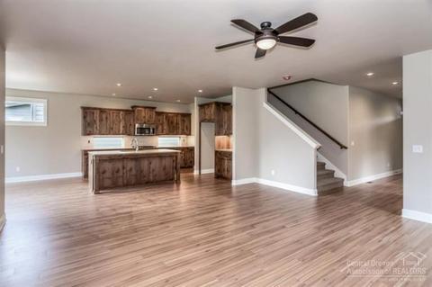 60334 Hedgewood Ln, Bend, OR 97702 photo 5