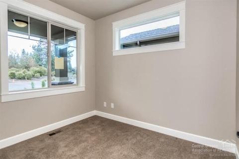 60334 Hedgewood Ln, Bend, OR 97702 photo 13