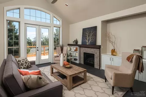 63154 NE Iner Loop, Bend, OR 97702 photo 2