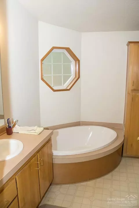 61643 Cherrywood Ln, Bend, OR 97702 photo 15