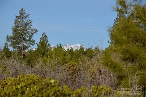 60925 Bachelor View Dr, Bend, OR 97702 photo 3