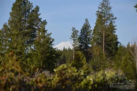 60925 Bachelor View Dr, Bend, OR 97702 photo 6