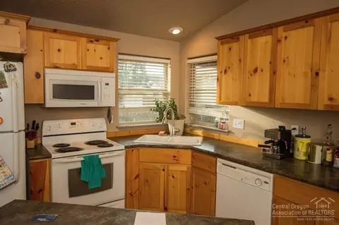 16446 Cassidy Dr, La Pine, OR 97739 photo 7