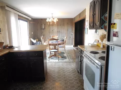 53163 Riverview Dr, La Pine, OR 97739 photo 9