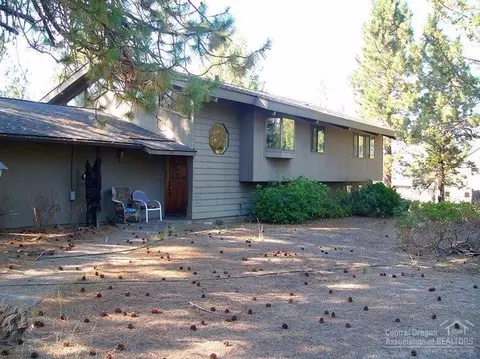 60919 Parrell Rd, Bend, OR 97702 photo 1