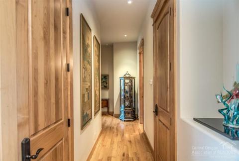 60671 SW River Bend Dr, Bend, OR 97702 photo 18