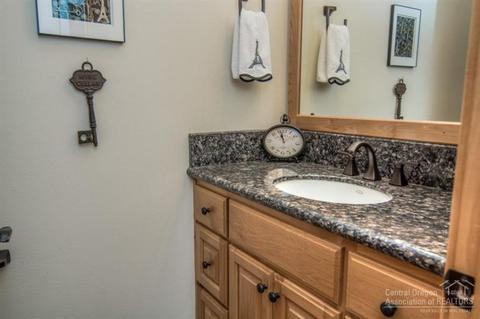 60671 SW River Bend Dr, Bend, OR 97702 photo 22