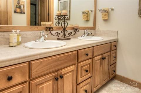 60671 SW River Bend Dr, Bend, OR 97702 photo 19