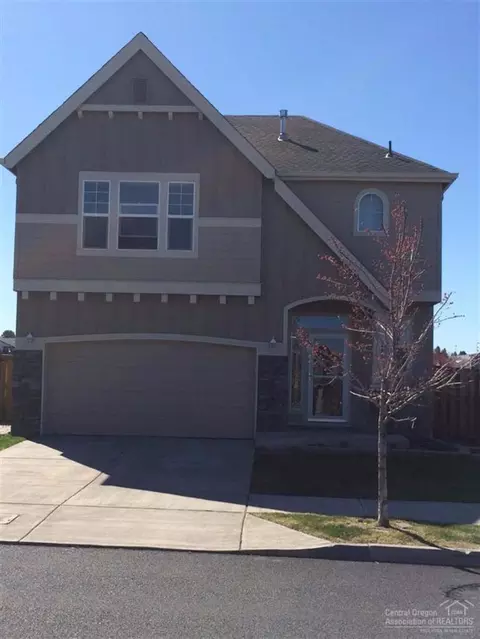 2806 NE Sedalia Loop, Bend, OR 97701 photo 1
