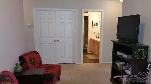 2806 NE Sedalia Loop, Bend, OR 97701 photo 9