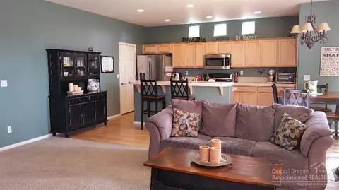2806 NE Sedalia Loop, Bend, OR 97701 photo 7