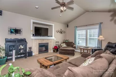 63208 Logan Ave, Bend, OR 97701 photo 5