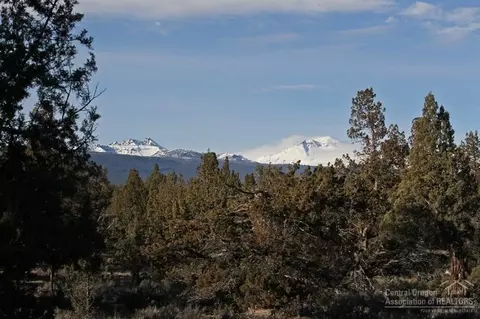 65760 Tweed Rd, Bend, OR 97701 photo 2