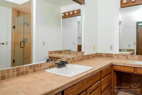 55685 Gatehouse Ln, Bend, OR 97707 photo 9