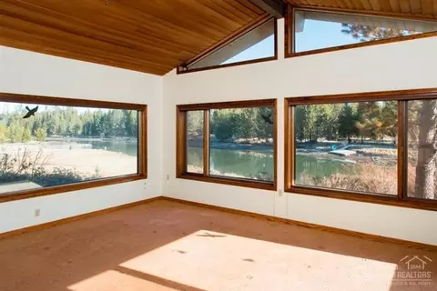 55685 Gatehouse Ln, Bend, OR 97707 photo 6