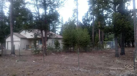 1507 Rector Dr, La Pine, OR 97739 photo 1