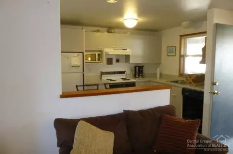 1443 NW Juniper St #7, Bend, OR 97701 photo 3