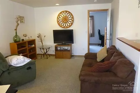 1443 NW Juniper St #7, Bend, OR 97701 photo 2