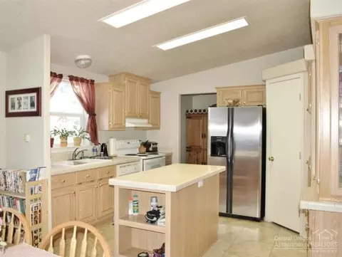 60283 Cinder Butte Rd, Bend, OR 97702 photo 5