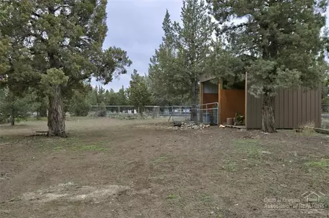 22960 Donna Ln, Bend, OR 97701 photo 10