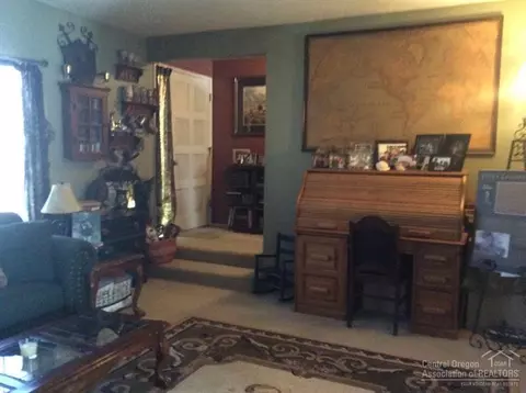 22960 Donna Ln, Bend, OR 97701 photo 19