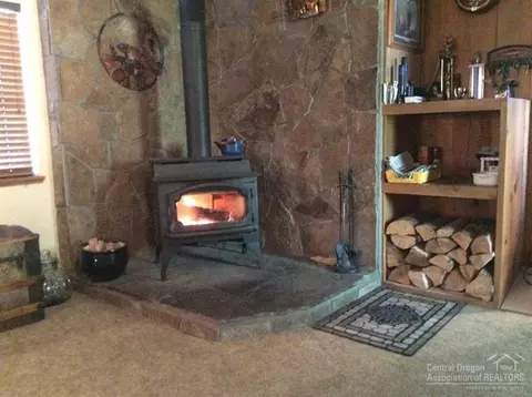 22960 Donna Ln, Bend, OR 97701 photo 18